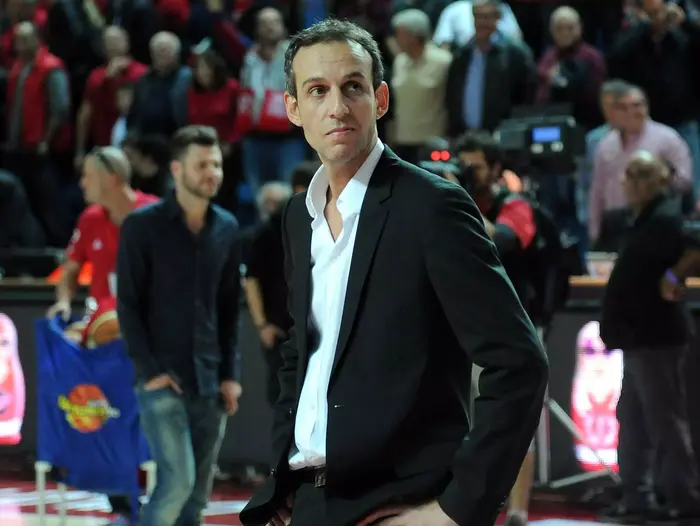 עודד קטש מאמן הפועל תל אביב (ברני ארדוב) עודד קטש מאמן הפועל תל אביב (ברני ארדוב)