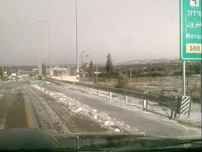 שלג בצפת (תמונות גולשים , אלירן) שלג בצפת (תמונות גולשים , אלירן)