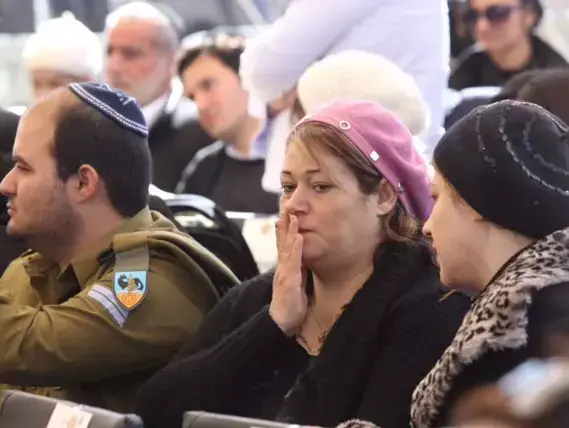 הלוויותיהם של הרוגי הפיגוע בפריז בהר המנוחות בגבעת שאול בירושלים, ינואר 2015 (מערכת וואלה! NEWS , גיל יוחנן) הלוויותיהם של הרוגי הפיגוע בפריז בהר המנוחות בגבעת שאול בירושלים, ינואר 2015 (מערכת וואלה! NEWS , גיל יוחנן)