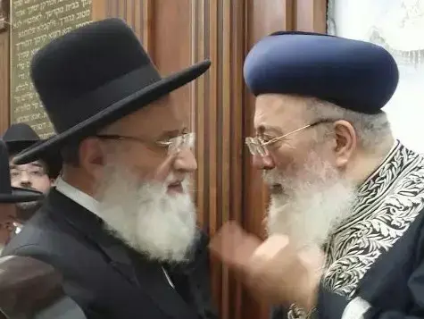 הרב ראובן אלבז והרב שלמה עמאר (מערכת וואלה! NEWS , חנוך בר. בחדרי חרדים) הרב ראובן אלבז והרב שלמה עמאר (מערכת וואלה! NEWS , חנוך בר. בחדרי חרדים)