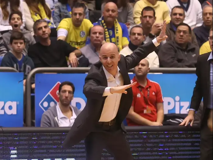 מאמן הפועל ירושלים דני פרנקו (שמאל) (קובי אליהו) מאמן הפועל ירושלים דני פרנקו (שמאל) (קובי אליהו)