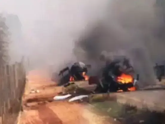 רכב צה"ל שנפגע מטיל נ"ט באזור הר דב, ינואר 2015 (צילום מסך , באדיבות חדשות 10) רכב צה"ל שנפגע מטיל נ"ט באזור הר דב, ינואר 2015 (צילום מסך , באדיבות חדשות 10)