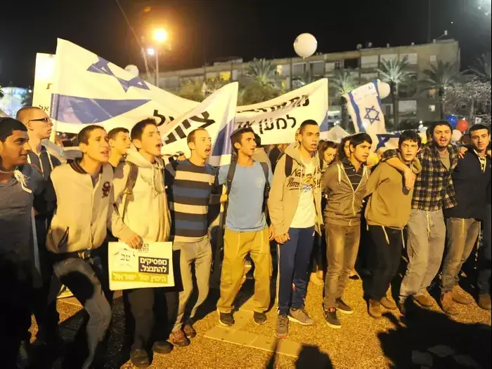 עצרת הימין, כיכר רבין. מרץ 2015 (ראובן קסטרו) עצרת הימין, כיכר רבין. מרץ 2015 (ראובן קסטרו)