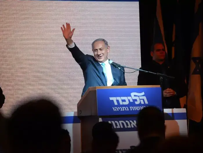 רוה"מ בנימין נתניהו נואם במטה מפלגת הליכוד, מרץ 2015 (ראובן קסטרו) רוה"מ בנימין נתניהו נואם במטה מפלגת הליכוד, מרץ 2015 (ראובן קסטרו)