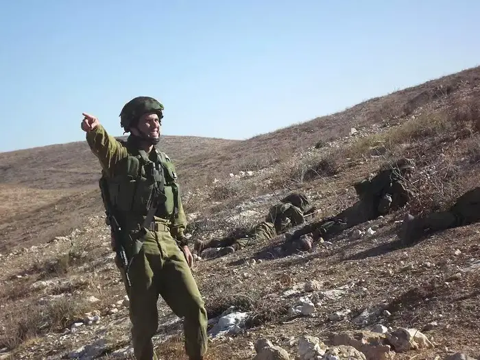 סא"ל איתמר בן חיים מג"ד בצנחנים, מרץ 2015 (דובר צה"ל) סא"ל איתמר בן חיים מג"ד בצנחנים, מרץ 2015 (דובר צה"ל)