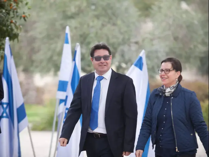 אופי אקוניס מהליכוד מגיע לבית הנשיא, מרץ 2015 (נועם מושקוביץ)