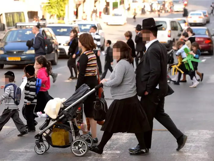 חרדים בבני ברק. מרץ 2015 (ראובן קסטרו) חרדים בבני ברק. מרץ 2015 (ראובן קסטרו)