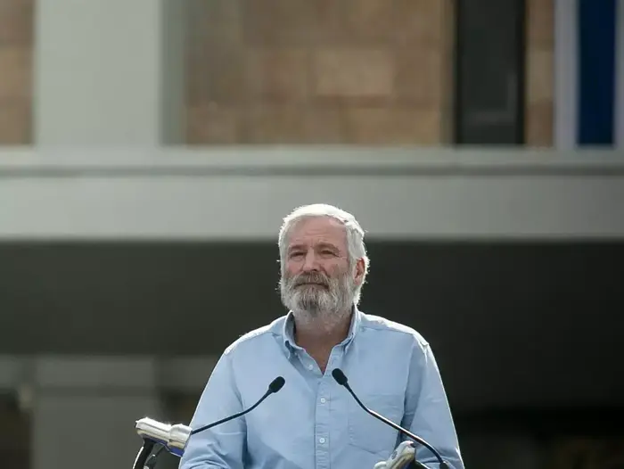זאב חבר (זמביש) מראשי המתנחלים וחברו של שרון בטקס האשכבה ברחבת הכנסת. ינואר 2014 (נועם מושקוביץ) זאב חבר (זמביש) מראשי המתנחלים וחברו של שרון בטקס האשכבה ברחבת הכנסת. ינואר 2014 (נועם מושקוביץ)