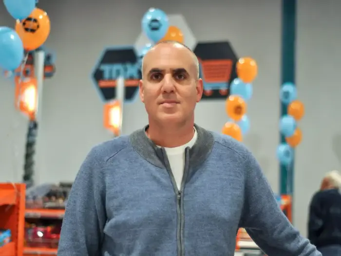 אירי שחר (יח"צ , יונתן ניסים) אירי שחר (יח"צ , יונתן ניסים)