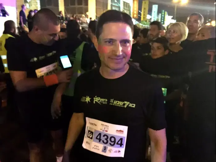 רוביק דנילוביץ', מרוץ באר שבע, מאי 2015 (מערכת וואלה! NEWS , בני בן סימון, עיריית באר שבע) רוביק דנילוביץ', מרוץ באר שבע, מאי 2015 (מערכת וואלה! NEWS , בני בן סימון, עיריית באר שבע)