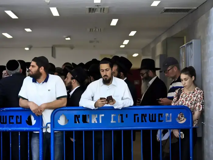 גזר דין לרב יאשיהו פינטו, מאי 2015 (מגד גוזני) גזר דין לרב יאשיהו פינטו, מאי 2015 (מגד גוזני)