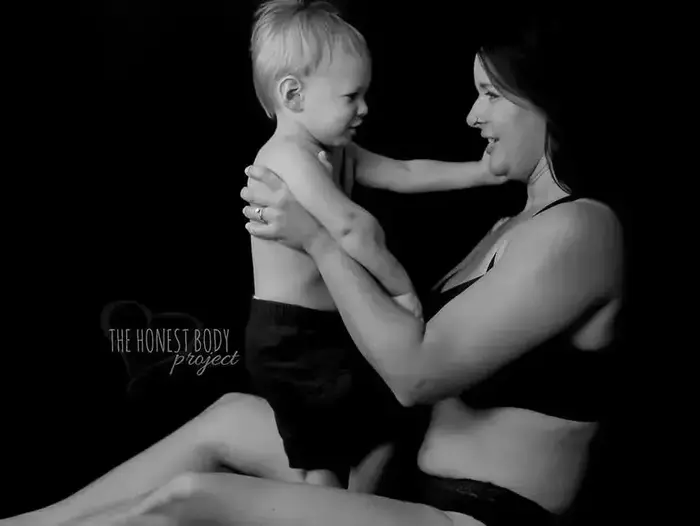 אמהות אחרי לידה (צילום מסך , עמוד הפייסבוק the honest body project)