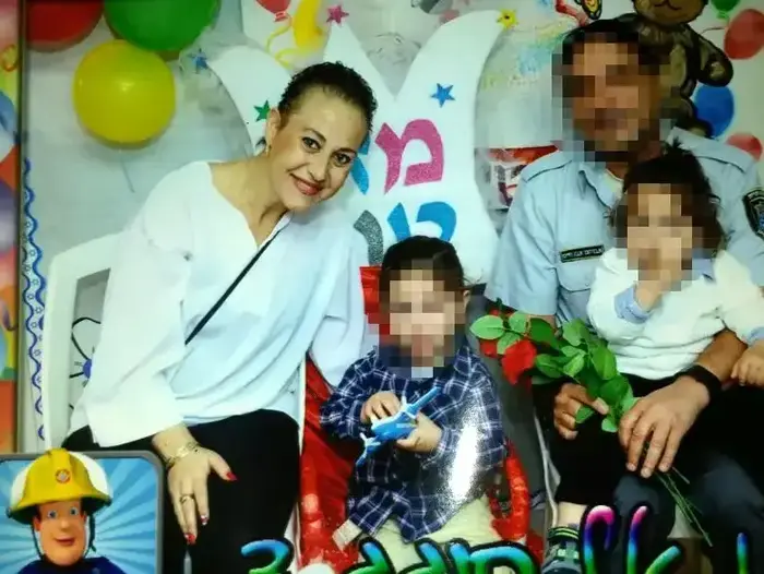 אפרת ענבל, חולת סרטן שד סופנית (באדיבות המצולמים) אפרת ענבל, חולת סרטן שד סופנית (באדיבות המצולמים)