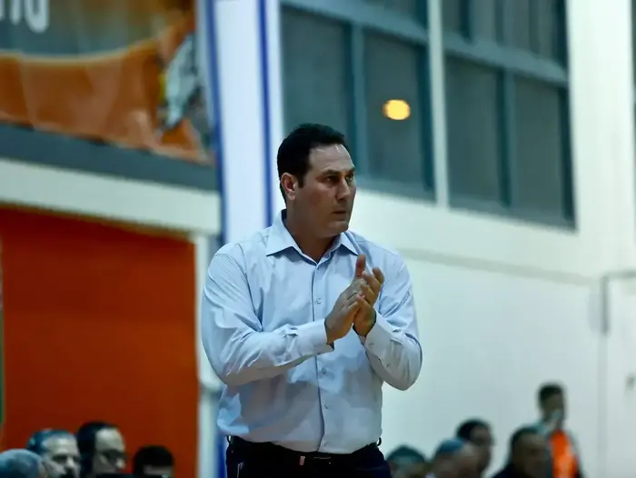 גיא גודס מאמן מכבי תל אביב (מגד גוזני) גיא גודס מאמן מכבי תל אביב (מגד גוזני)
