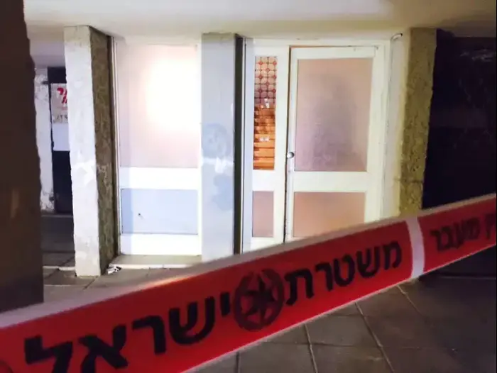 שד: אבא הרג את בנו החולה - והתאבד יחד עם אשתו בערד, 23 במאי 2015 (מערכת וואלה! NEWS , בני בן סימון) שד: אבא הרג את בנו החולה - והתאבד יחד עם אשתו בערד, 23 במאי 2015 (מערכת וואלה! NEWS , בני בן סימון)