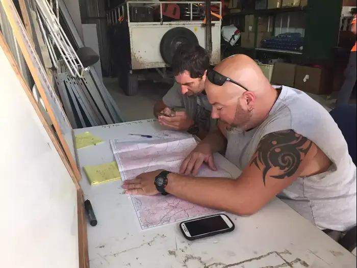 אנשי יחידת חילוץ הר הנגב של המחוז הדרומי במשטרה (חטיבת דובר המשטרה , יחידת חילוץ הר הנגב של המחוז הדרומי במשטרה) אנשי יחידת חילוץ הר הנגב של המחוז הדרומי במשטרה (חטיבת דובר המשטרה , יחידת חילוץ הר הנגב של המחוז הדרומי במשטרה)