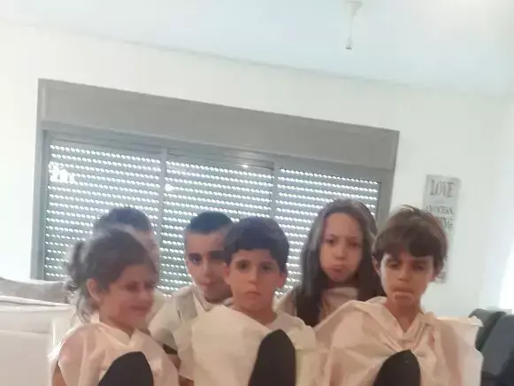 מחאת הסרדינים: תלמידי בית הספר היסודי "שמיר" בחולון מתארגנים לשביתה בראשון, 27 ביוני 2015 (מערכת וואלה! NEWS , סמדר הרמתי) מחאת הסרדינים: תלמידי בית הספר היסודי "שמיר" בחולון מתארגנים לשביתה בראשון, 27 ביוני 2015 (מערכת וואלה! NEWS , סמדר הרמתי)
