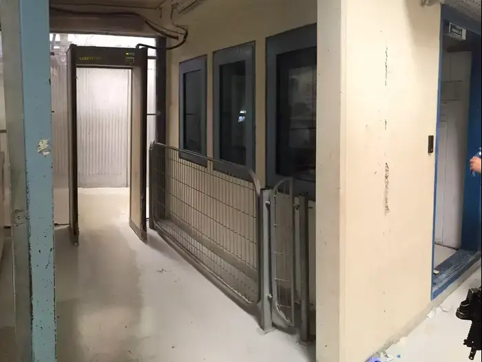 פיגוע דקירה במעבר רחל בכניסה לקבר רחל, יוני 2015 (חטיבת דובר המשטרה) פיגוע דקירה במעבר רחל בכניסה לקבר רחל, יוני 2015 (חטיבת דובר המשטרה)