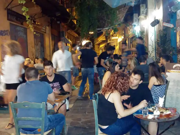 פאב "111" באתונה, יוון (מערכת וואלה! NEWS , עמית לוינטל) פאב "111" באתונה, יוון (מערכת וואלה! NEWS , עמית לוינטל)