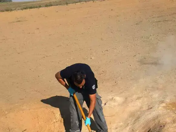 רקטה נפלה בשטח פתוח במועצה אזורית אשכול 03 יולי 2015 (חטיבת דובר המשטרה) רקטה נפלה בשטח פתוח במועצה אזורית אשכול 03 יולי 2015 (חטיבת דובר המשטרה)