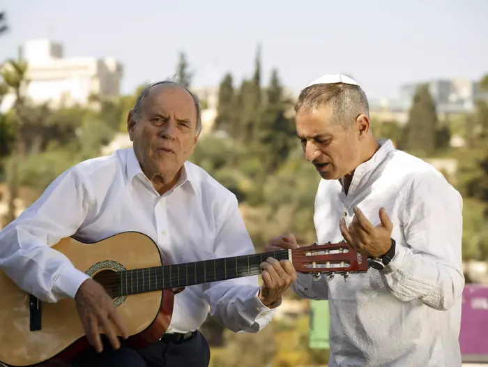 מאיר מרטין וידרקר, חרדי שהוציא אלבום בגיל 80 (יח"צ) מאיר מרטין וידרקר, חרדי שהוציא אלבום בגיל 80 (יח"צ)