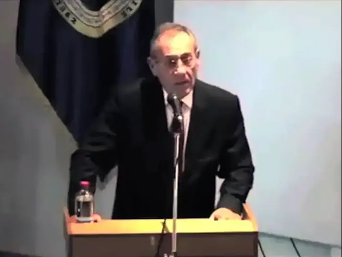 השגריר הפלסטיני בצ'ילה: "המטרה המקורית של היהודים - לשלוט בכל העולם" (צילום מסך) השגריר הפלסטיני בצ'ילה: "המטרה המקורית של היהודים - לשלוט בכל העולם" (צילום מסך)