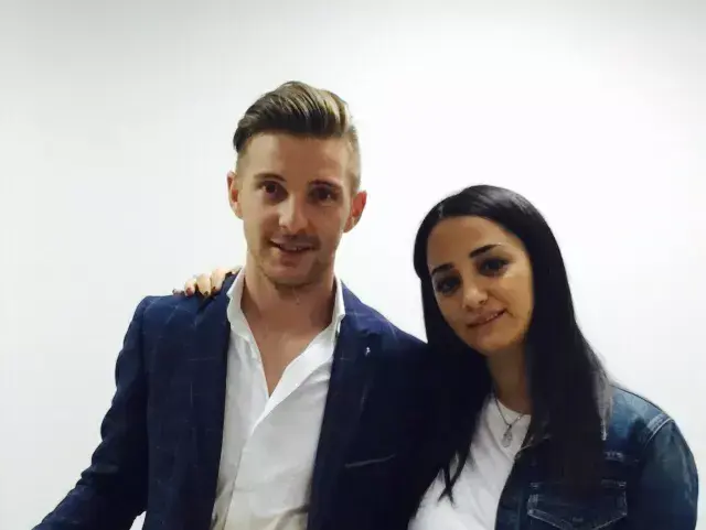 ליביו אנטל שחקן בית"ר ירושלים (שמאל) עם סוכנת השחקנים ויקי וקנין (יח"צ) ליביו אנטל שחקן בית"ר ירושלים (שמאל) עם סוכנת השחקנים ויקי וקנין (יח"צ)