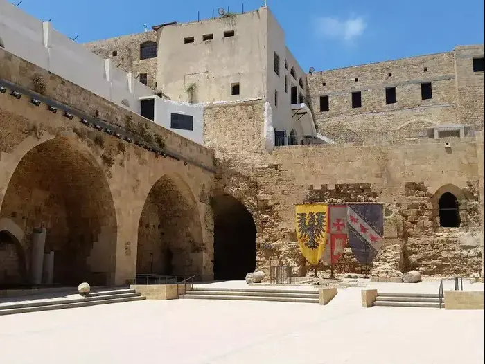 אולמות האבירים (מערכת וואלה! NEWS , יהודית בודק) אולמות האבירים (מערכת וואלה! NEWS , יהודית בודק)