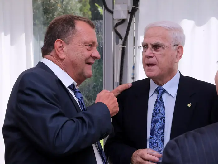יעקב שחר עם איזי שרצקי (קובי אליהו) יעקב שחר עם איזי שרצקי (קובי אליהו)