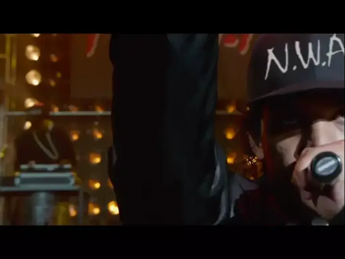 straight outta Compton (צילום מסך) straight outta Compton (צילום מסך)