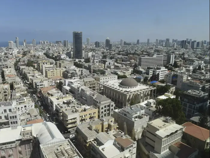 תל אביב, אוגוסט 2015 (ראובן קסטרו) תל אביב, אוגוסט 2015 (ראובן קסטרו)
