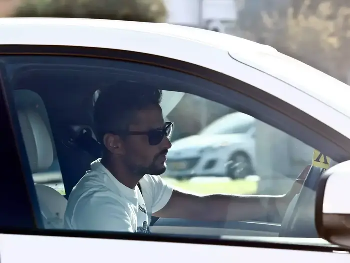 שחקן מכבי תל אביב ברק יצחקי (מגד גוזני) שחקן מכבי תל אביב ברק יצחקי (מגד גוזני)