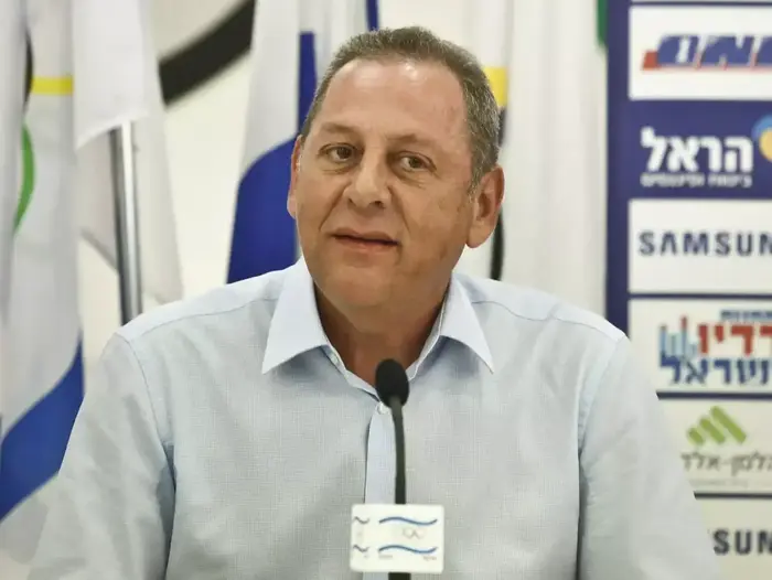 יגאל כרמי יושב ראש הוועד האולימפי (מגד גוזני)