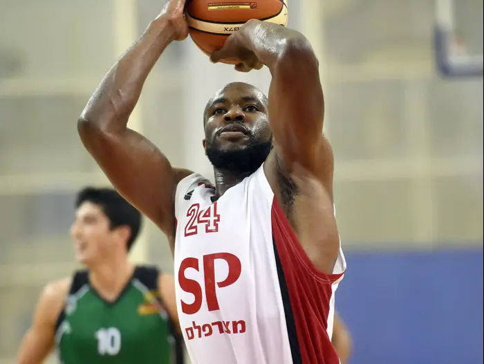 ג'ון וויליאמסון הפועל תל אביב (ברני ארדוב) ג'ון וויליאמסון הפועל תל אביב (ברני ארדוב)
