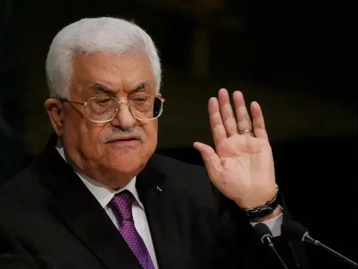 יו"ר הרשות הפלסטינית אבו מאזן נואם בעצרת הכללית של האו"ם, 30 בספטמבר 2015 (רויטרס)