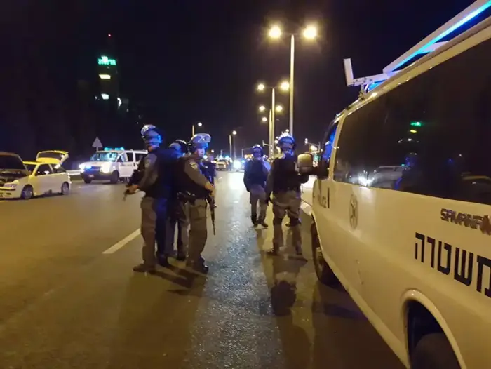 פיגוע דקירה, צומת אלון, 11 באוקטובר 2015 (שלומי גבאי) פיגוע דקירה, צומת אלון, 11 באוקטובר 2015 (שלומי גבאי)