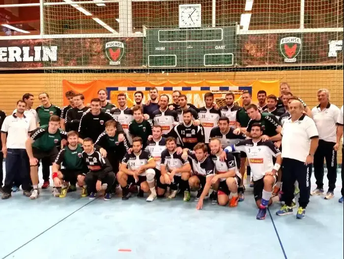 נבחרת ישראל בכדוריד עם קבוצת פוקסה ברלין (יח"צ , צחי וייס, איגוד הכדוריד) נבחרת ישראל בכדוריד עם קבוצת פוקסה ברלין (יח"צ , צחי וייס, איגוד הכדוריד)