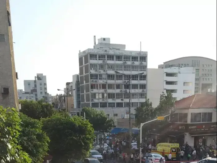 אירוע דקירה ברחוב הרצל פינת תרמ"ב, ראשון לציון, 2 בנובמבר 2015 (מערכת וואלה! NEWS) אירוע דקירה ברחוב הרצל פינת תרמ"ב, ראשון לציון, 2 בנובמבר 2015 (מערכת וואלה! NEWS)