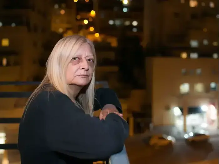 יוכי אפללו, התגוררה בבניין בגילה שהתפוצץ באסון הגז בינואר 2014, 15 בנובמבר 2015 (נועם מושקוביץ) יוכי אפללו, התגוררה בבניין בגילה שהתפוצץ באסון הגז בינואר 2014, 15 בנובמבר 2015 (נועם מושקוביץ)