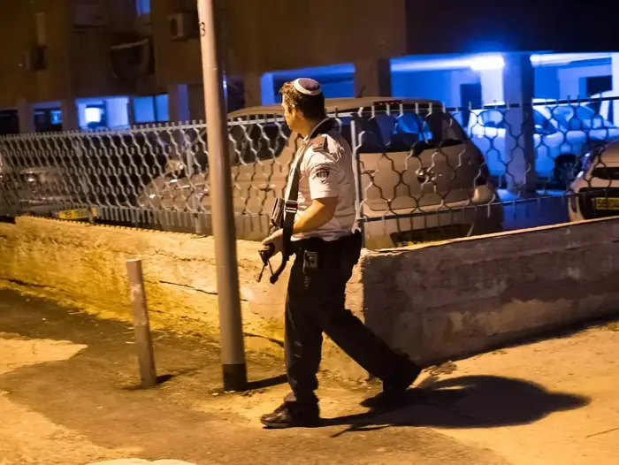 סריקות אחר האסיר הנמלט ירון סנקר בראשון לציון (יותם רונן) סריקות אחר האסיר הנמלט ירון סנקר בראשון לציון (יותם רונן)