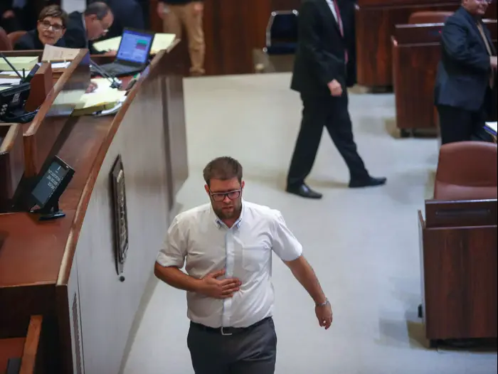 אורן חזן ב ישיבת הכנסת בהצבעה על חוק תקציב המדינה. נובמבר 2015 (נועם מושקוביץ) אורן חזן ב ישיבת הכנסת בהצבעה על חוק תקציב המדינה. נובמבר 2015 (נועם מושקוביץ)