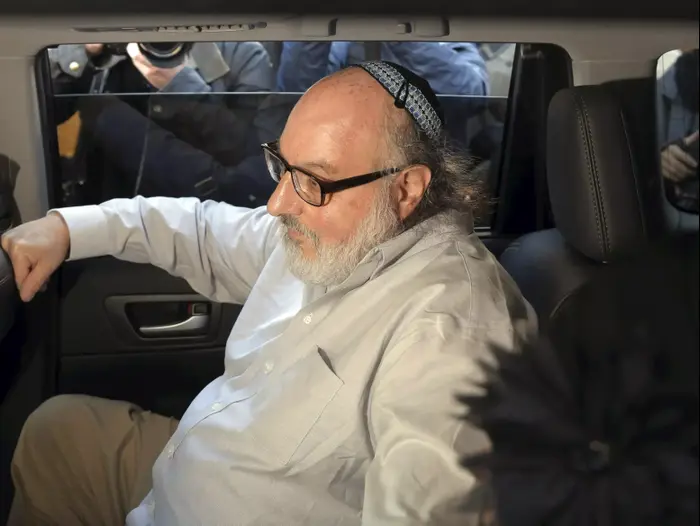 ג'ונתן פולארד בניו יורק לאחר שחרורו מכלא באטנר בצפון קרוליינה. נובמבר 2015 (רויטרס) ג'ונתן פולארד בניו יורק לאחר שחרורו מכלא באטנר בצפון קרוליינה. נובמבר 2015 (רויטרס)