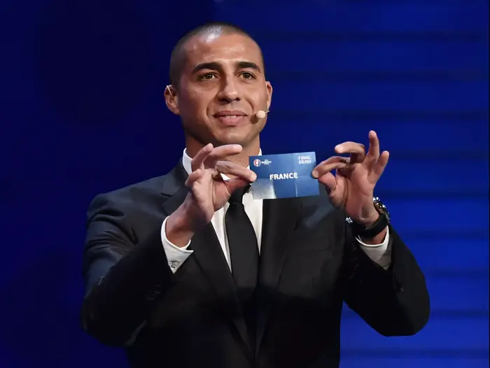 שחקן העבר הצרפתי דויד טרזגה בהגרלת יורו 2016 (GettyImages) שחקן העבר הצרפתי דויד טרזגה בהגרלת יורו 2016 (GettyImages)