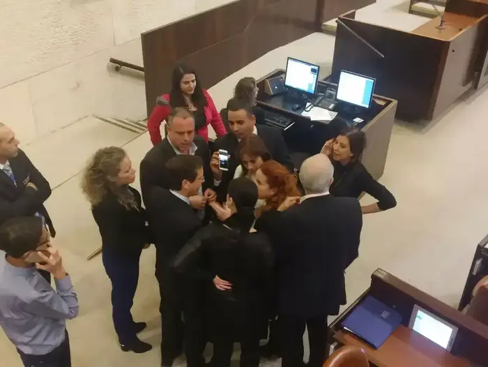 יצחק הרצוג, זהבה גלאון, מרב מיכאלי וסתיו שפיר במליאת הכנסת. דצמבר 2015 (מערכת וואלה! NEWS , עמרי נחמיאס)