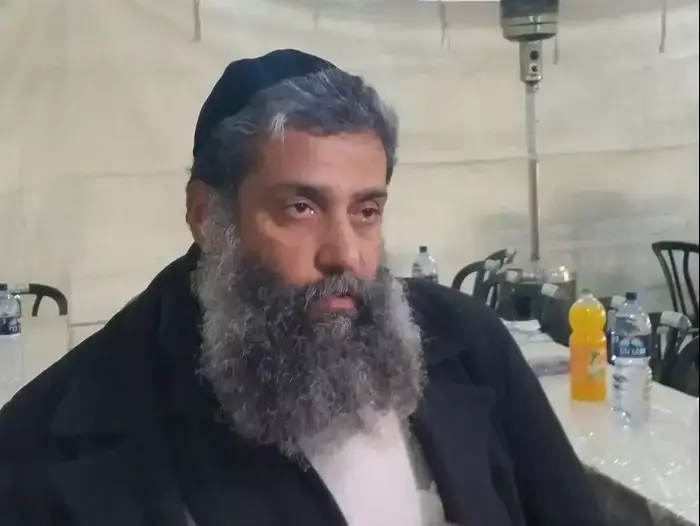 יהודה אריה, בעלה של חיה אסתר אריה, שנפטרה משפעת חזירים בבית החולים בילינסון. דצמבר 2015 (שי מכלוף) יהודה אריה, בעלה של חיה אסתר אריה, שנפטרה משפעת חזירים בבית החולים בילינסון. דצמבר 2015 (שי מכלוף)