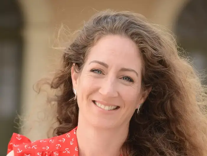 ענבר בזק (ספק 500 , עידו לביא) ענבר בזק (ספק 500 , עידו לביא)