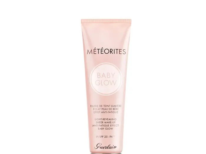 מייק-אפ בייבי גלו BABY GLOW של גרלן SPF15. מחיר: 259 שקלים (יח"צ) מייק-אפ בייבי גלו BABY GLOW של גרלן SPF15. מחיר: 259 שקלים (יח"צ)