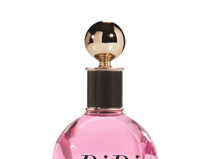בושם נשים ריהאנה RIRI , RiRi by Rihanna. מחיר לאחר הנחה: 220 שקלים (לתכולת 100 מ"ל) (יח"צ) בושם נשים ריהאנה RIRI , RiRi by Rihanna. מחיר לאחר הנחה: 220 שקלים (לתכולת 100 מ"ל) (יח"צ)