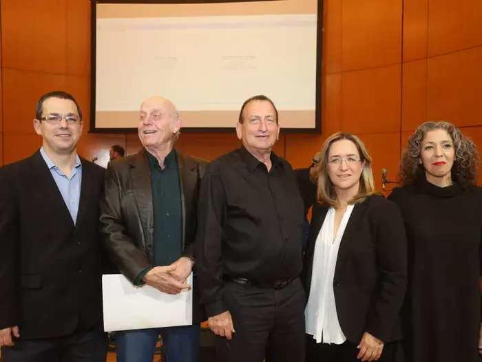 אילנה דיין מקבלת פרס סוקולוב (יח"צ) אילנה דיין מקבלת פרס סוקולוב (יח"צ)