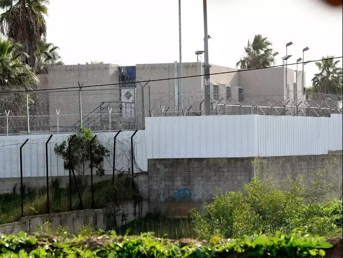 בית סוהר מעשיהו, רמלה. דצמבר 2015 (ראובן קסטרו) בית סוהר מעשיהו, רמלה. דצמבר 2015 (ראובן קסטרו)